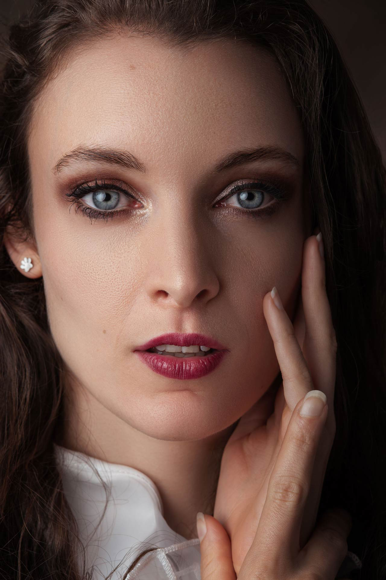 ritratto delicato occhi azzurri